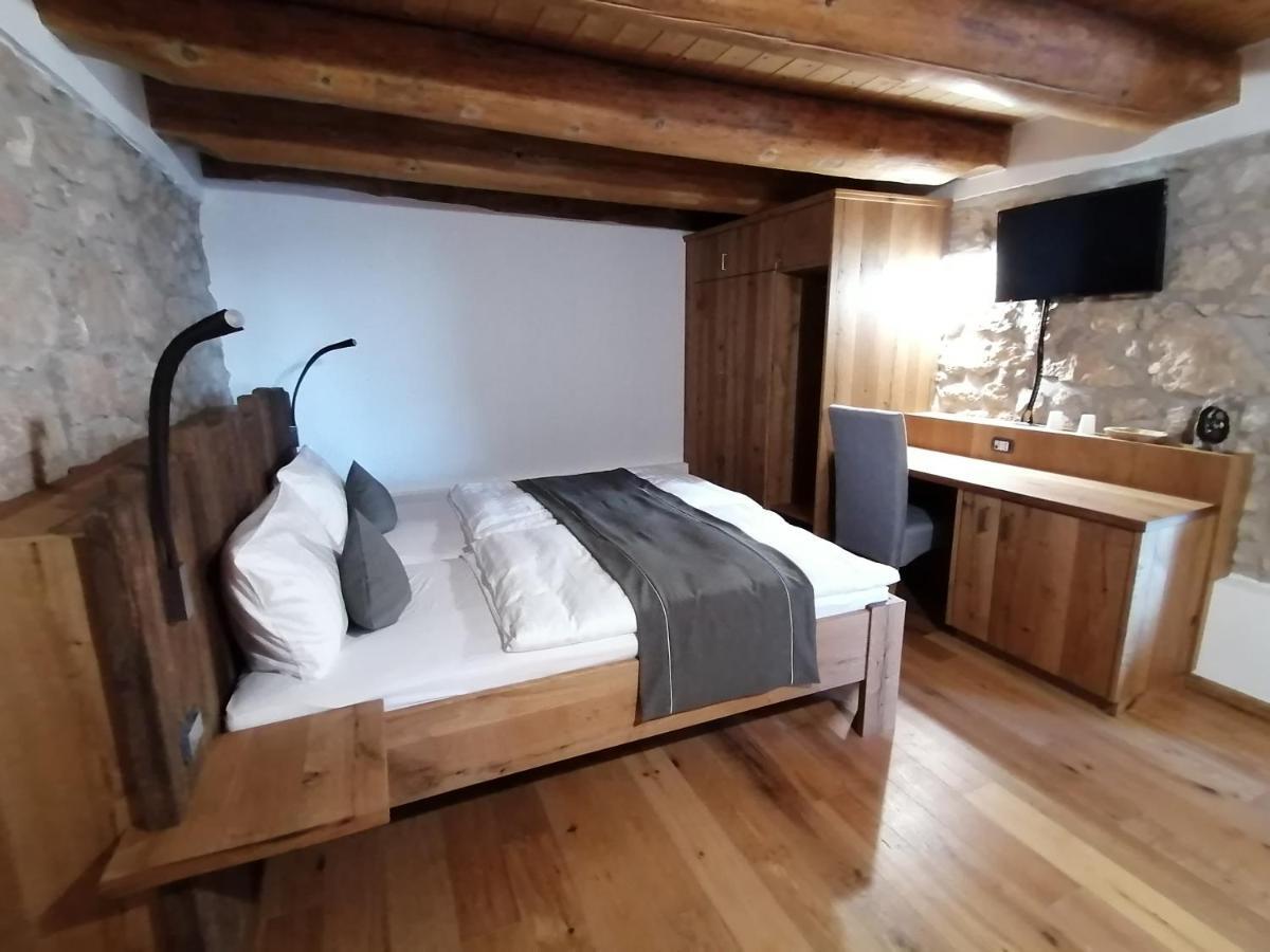 Come Prima Ausonia Buitenkant foto